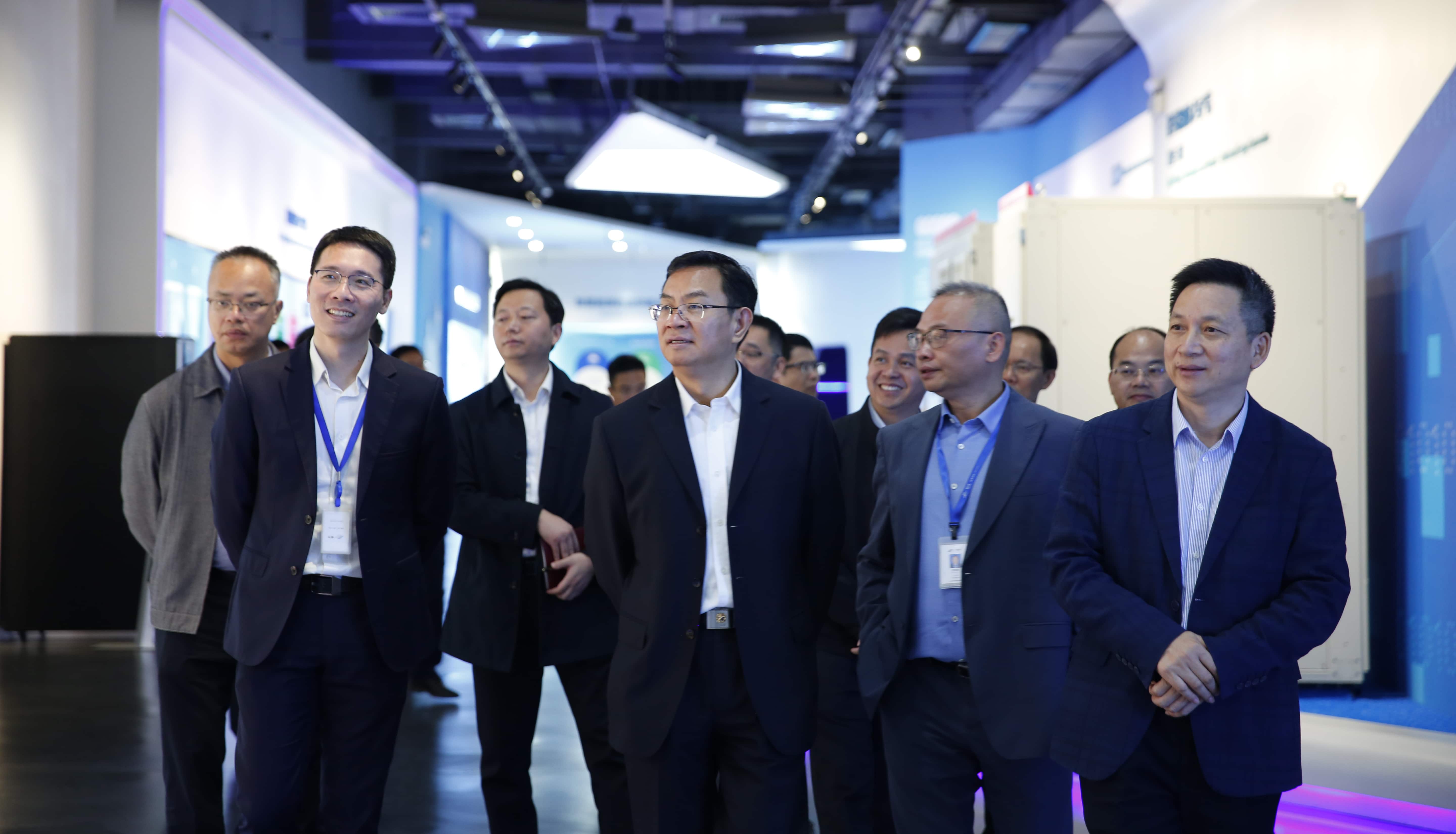 茂名市市长王雄飞率队莅临智光电气考察,共商产业合作新机遇