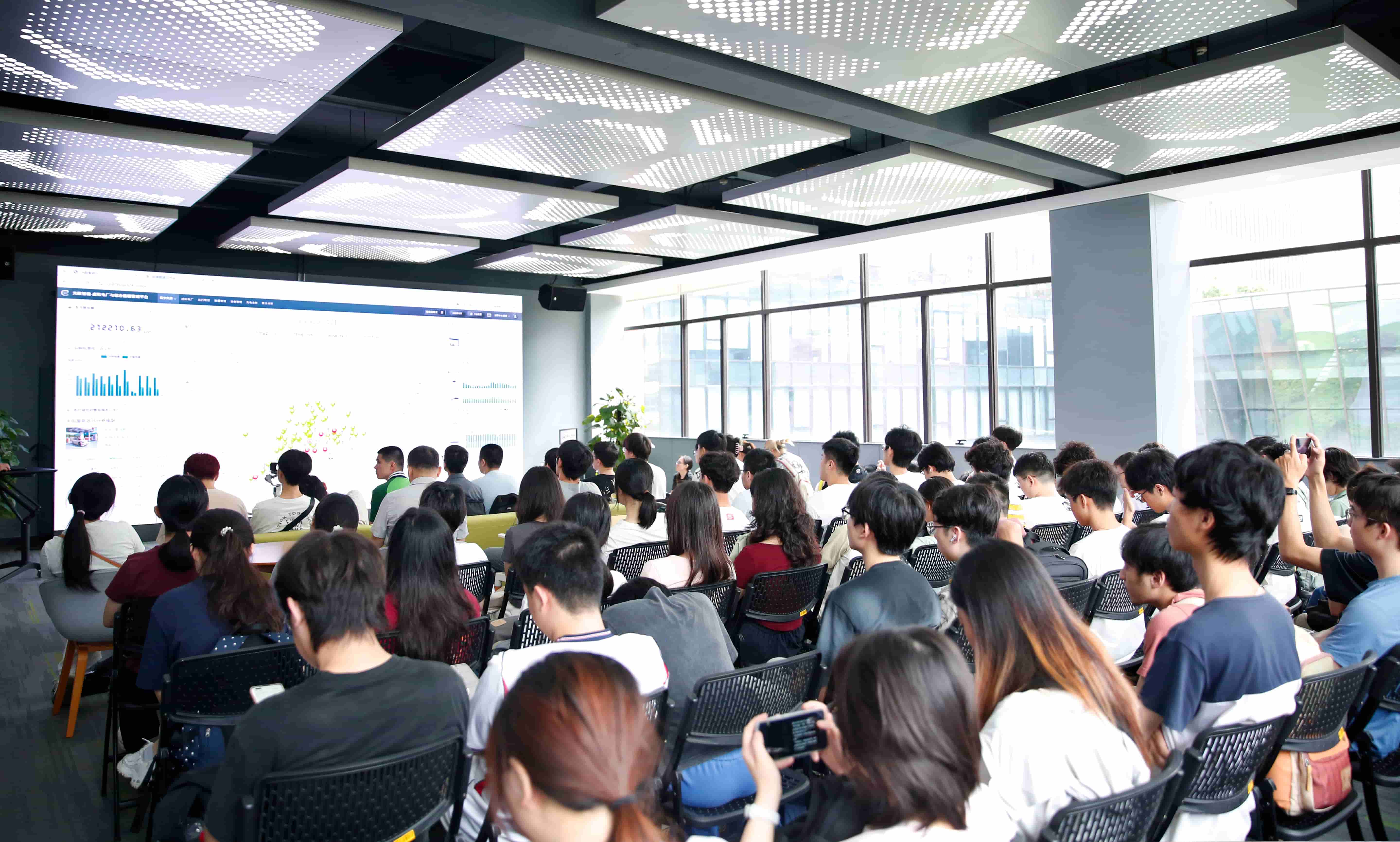 深化校企协同创新,赋能新型电力系统建设丨华南理工大学师生走进智光电气开展产学研交流活动